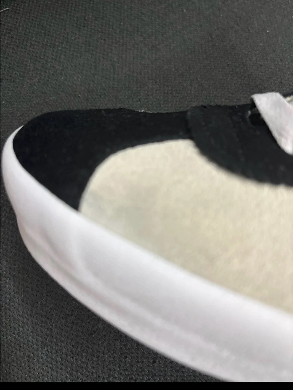 Vans classic silhouette